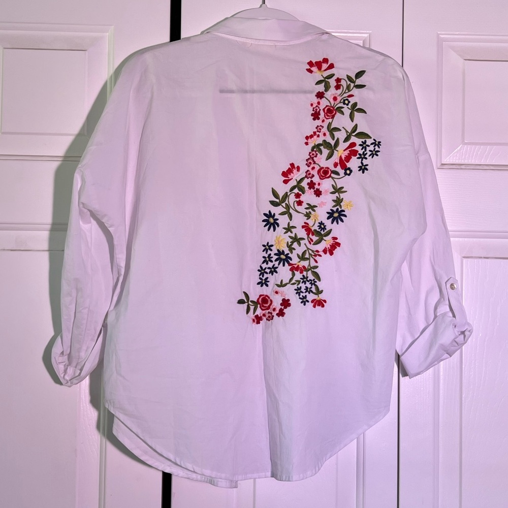 Embroidered button down - Picture 2 of 4